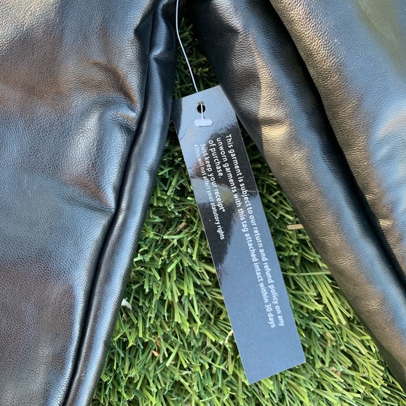 GOLDIE BLACK FAUX LEATHER CROPPED JACKET - Picture 7 of 7